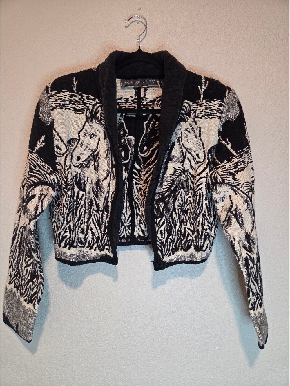 New Identity Black and White Horse Tapestry Cotton Cropped Bolero Jacket Medium